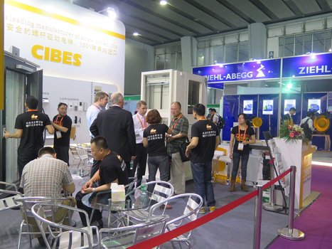 中国国际电梯展览会现场图片