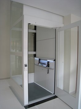 关于游艇电梯的最新资讯