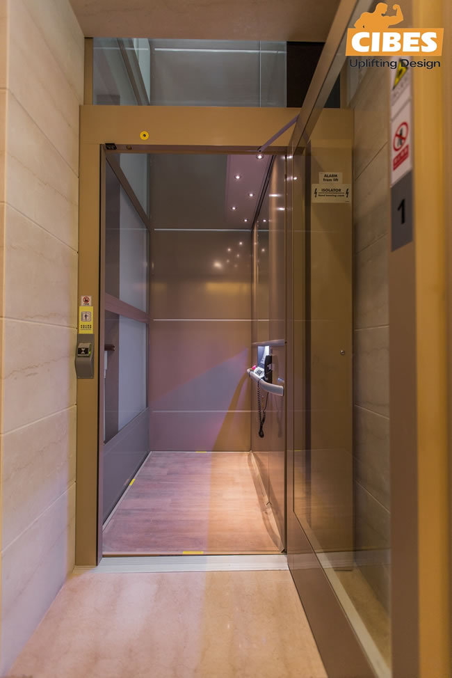 Cibes 家用电梯上海装置实例