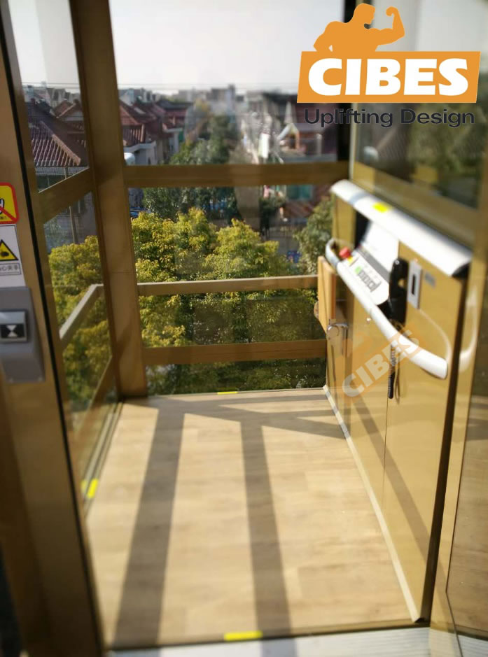 Cibes户外旅行电梯装置于上海