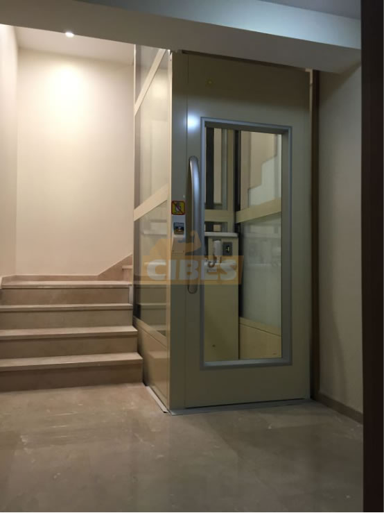 CIBES 家用电梯装置于杭州