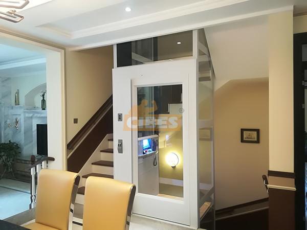 别墅电梯楼梯中心装置
