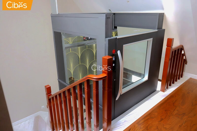 Cibes别墅电梯半高门案例