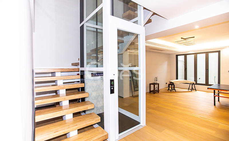 CIBES大发500家用电梯 | 珠海案例：打造楼梯中心小型的旅行电梯