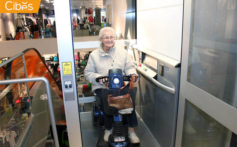 CIBES大发500 | 螺杆电梯：转达温情，，，为爱“搭把手”