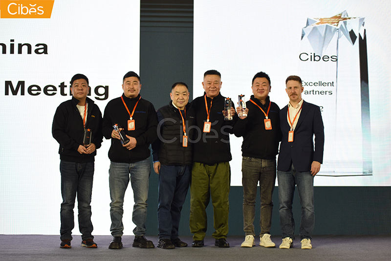 Cibes大发500电梯春季销售聚会