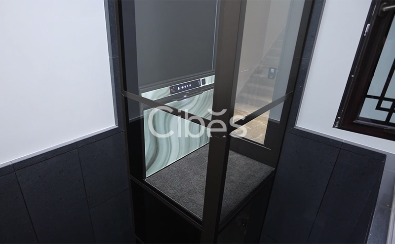 浙江台州别墅天井处装置电梯案例视频 202211