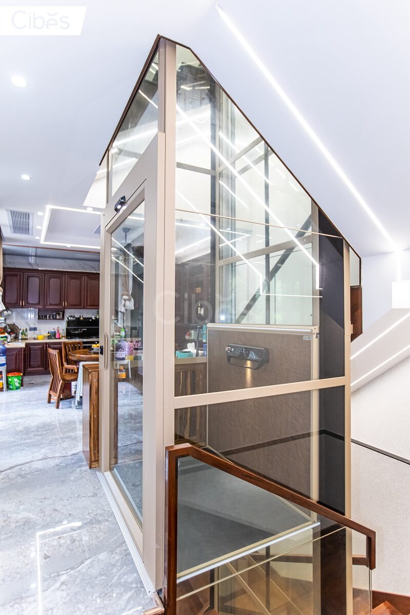 Cibes大发500家用电梯桂林装置案例