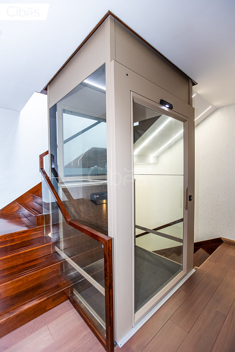 Cibes大发500家用电梯桂林装置案例