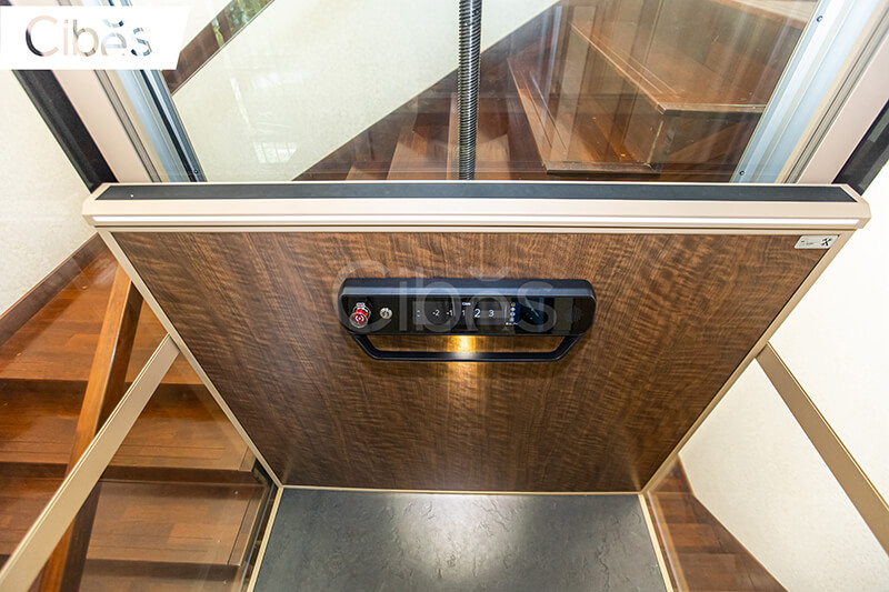 Cibes大发500家用电梯桂林装置案例