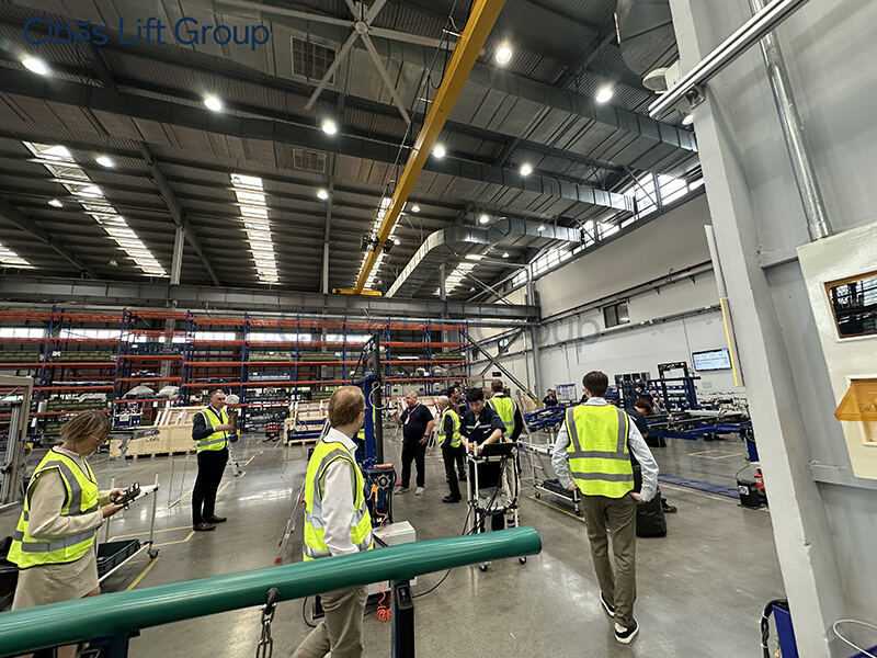 董事会到访嘉兴工厂